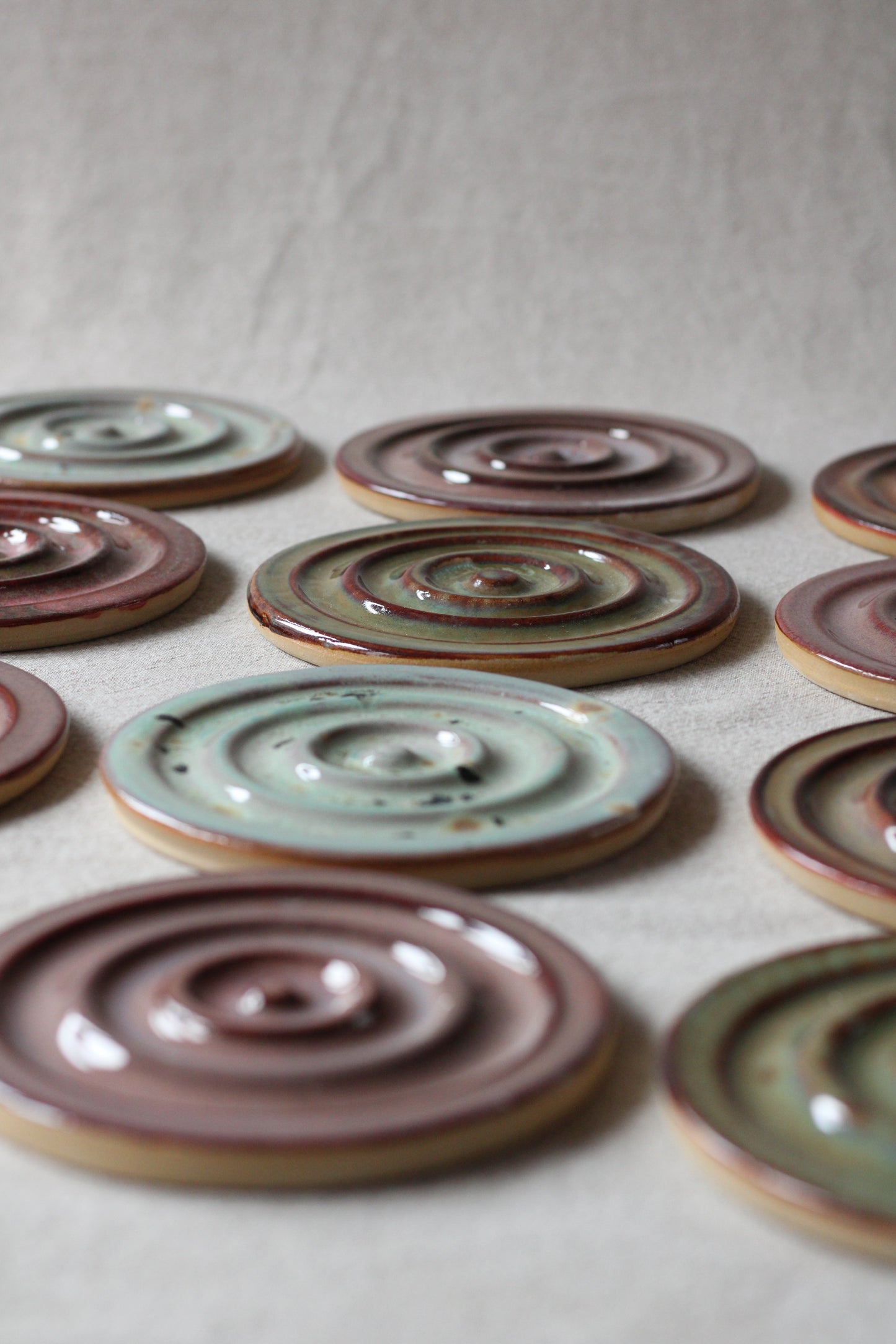 Soap dishes, light green speckled