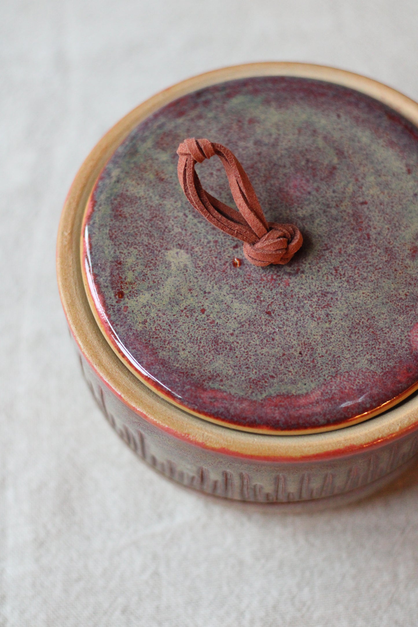 Lidded jar medium, Pink Sky dark